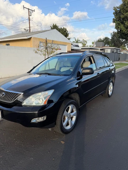 2004 Lexus RX 2nd Gen - Image 5 of 12