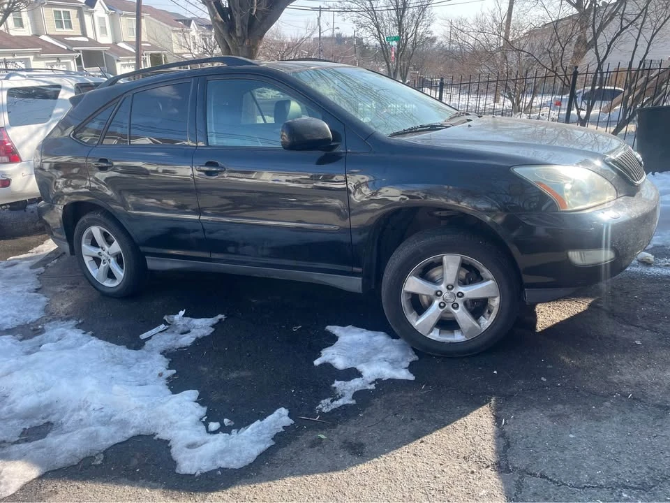 2004 Lexus RX 2nd Gen - Image 9 of 11