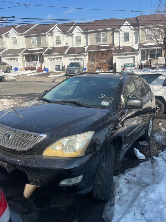 2004 Lexus RX 2nd Gen - Image 10 of 11