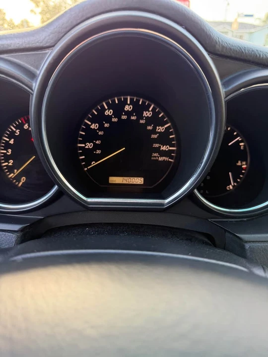 2004 Lexus RX 2nd Gen - Image 9 of 12