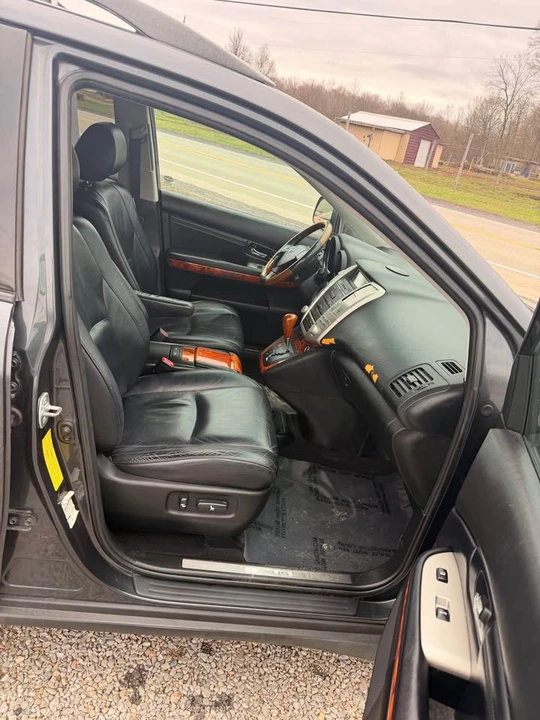 2004 Lexus RX 2nd Gen - Image 9 of 9