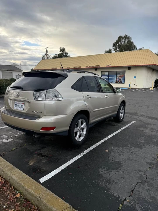 2004 Lexus RX 2nd Gen - Image 7 of 7