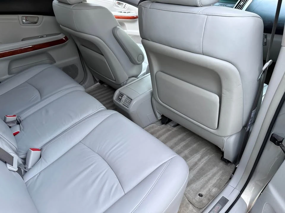 2004 Lexus RX 2nd Gen - Image 10 of 13