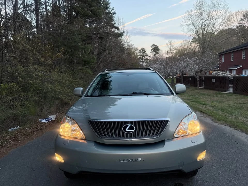 2004 Lexus RX 2nd Gen - Image 3 of 13