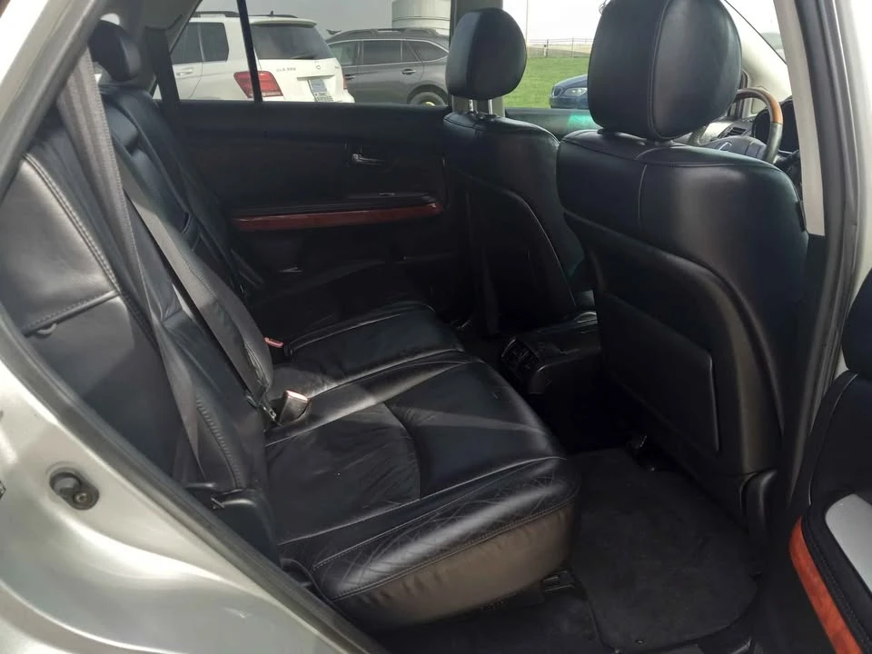 2004 Lexus RX 2nd Gen - Image 6 of 10