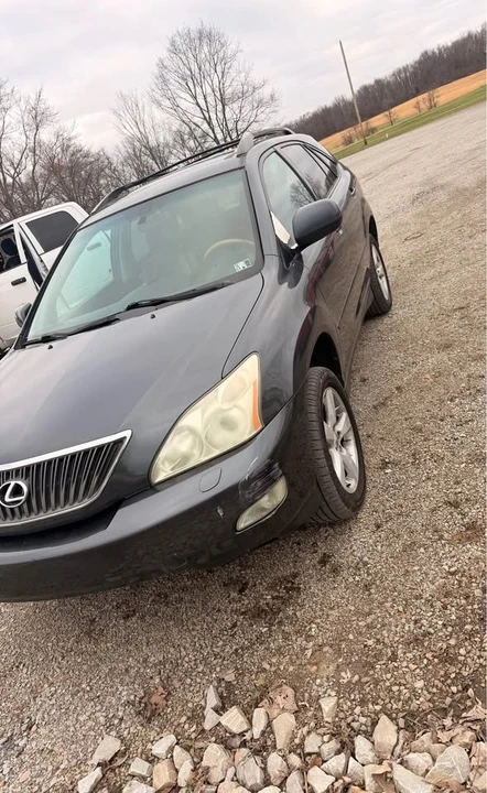 2004 Lexus RX 2nd Gen - Image 2 of 9