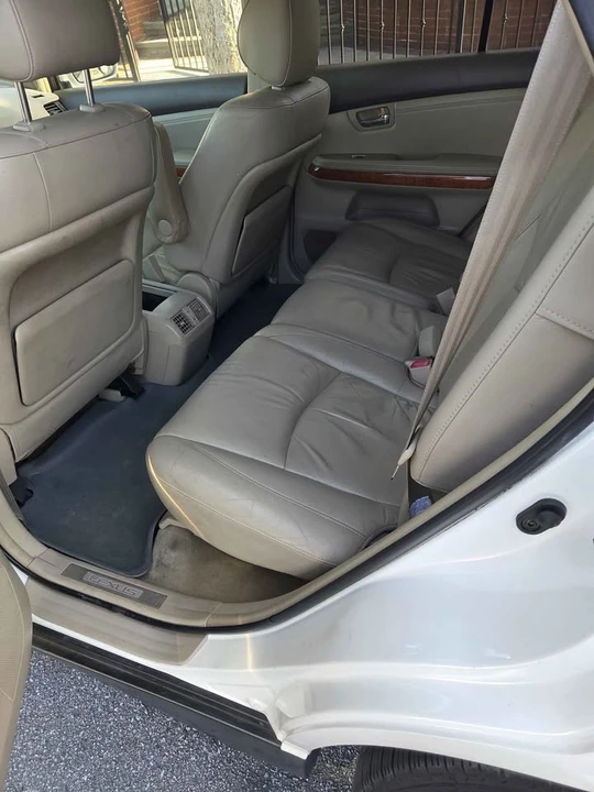 2004 Lexus RX 2nd Gen - Image 4 of 5