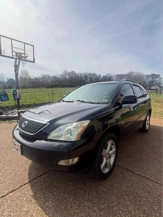 2004 Lexus RX 2nd Gen - Image 4 of 17