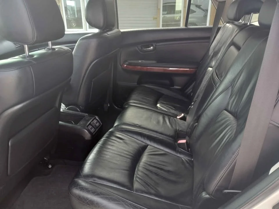 2004 Lexus RX 2nd Gen - Image 5 of 10