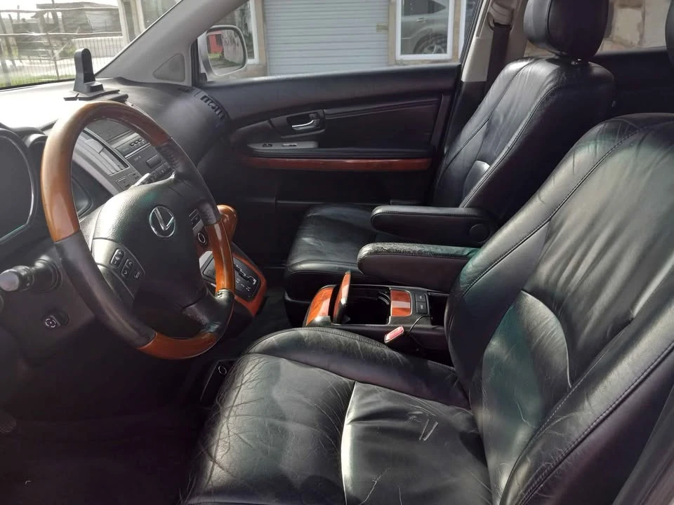 2004 Lexus RX 2nd Gen - Image 3 of 10
