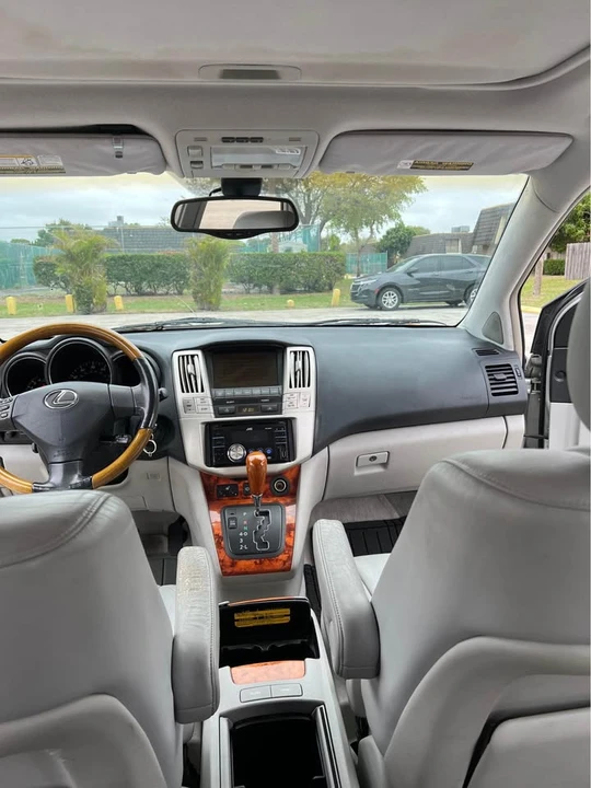 2004 Lexus RX 2nd Gen - Image 11 of 11