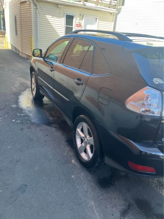 2004 Lexus RX 2nd Gen - Image 5 of 20
