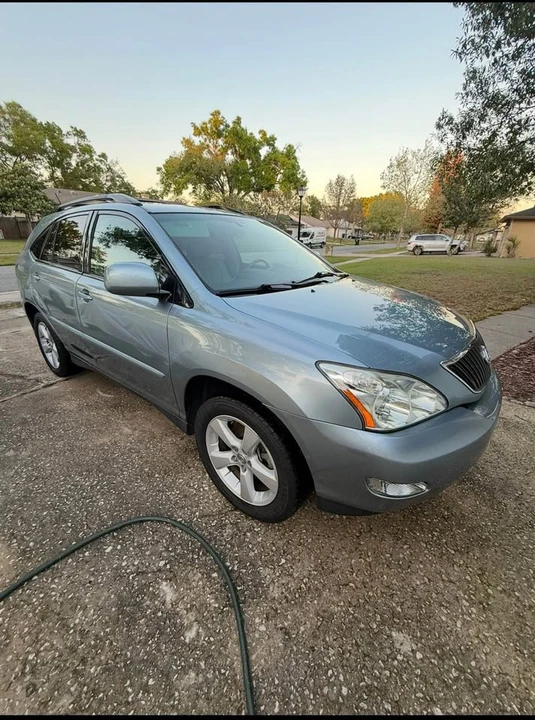2004 Lexus RX 2nd Gen - Image 3 of 18
