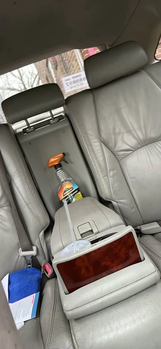 2004 Lexus RX 2nd Gen - Image 4 of 4
