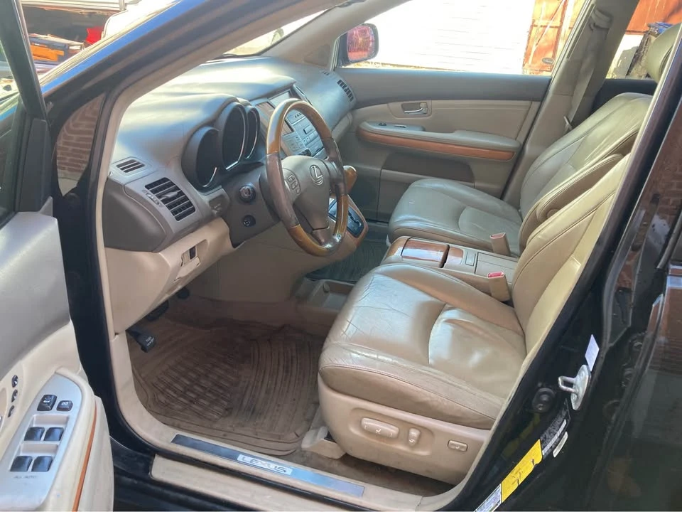 2004 Lexus RX 2nd Gen - Image 11 of 20