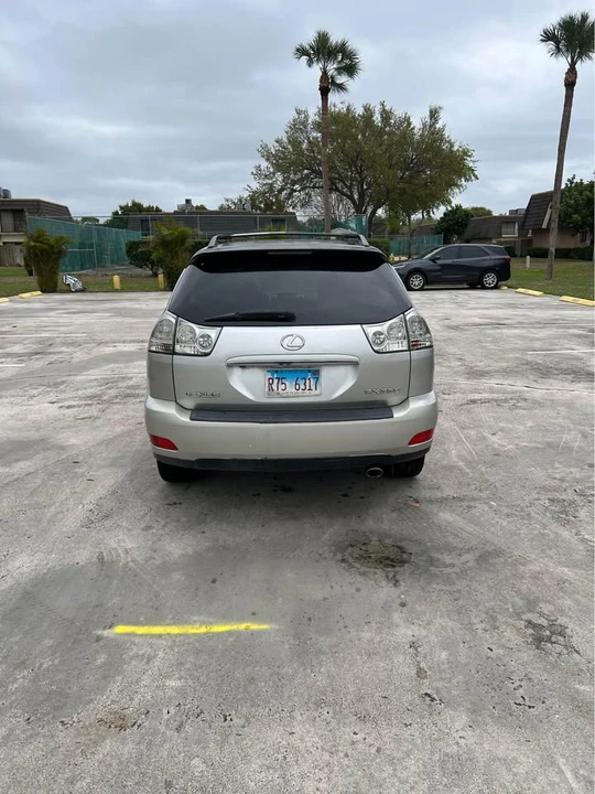 2004 Lexus RX 2nd Gen - Image 5 of 11