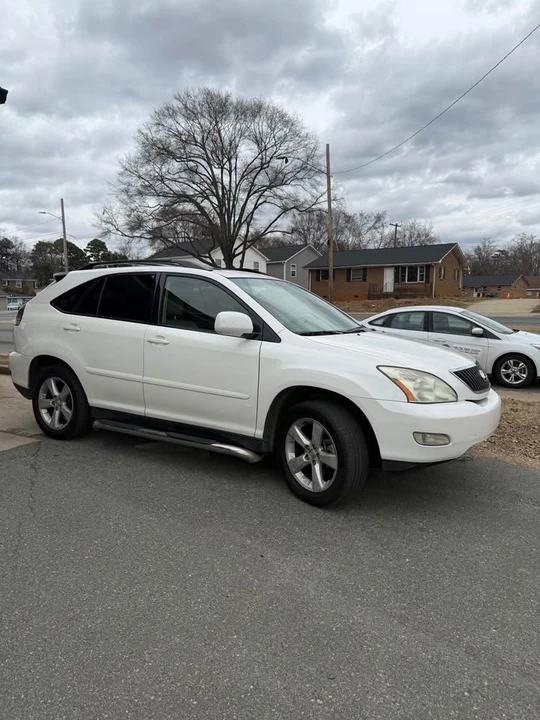 2004 Lexus RX 2nd Gen - Image 4 of 9