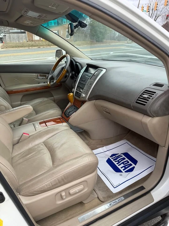 2004 Lexus RX 2nd Gen - Image 9 of 9