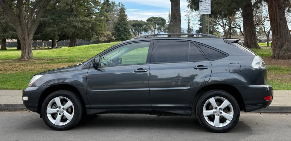 2004 Lexus RX 2nd Gen - Image 7 of 13