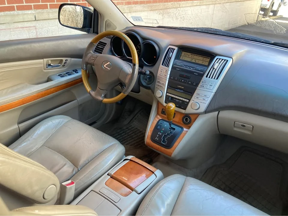 2004 Lexus RX 2nd Gen - Image 14 of 20