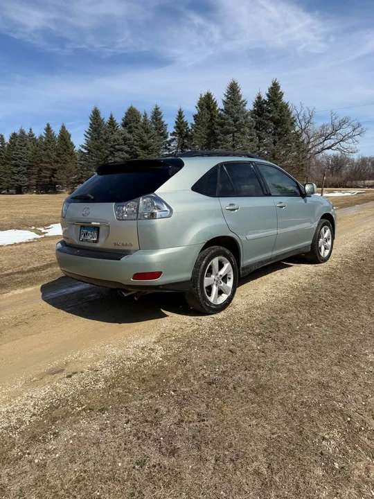 2004 Lexus RX 2nd Gen - Image 2 of 4