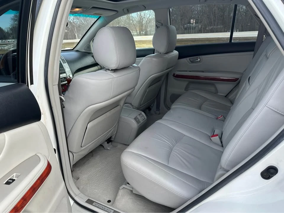 2004 Lexus RX 2nd Gen - Image 11 of 20