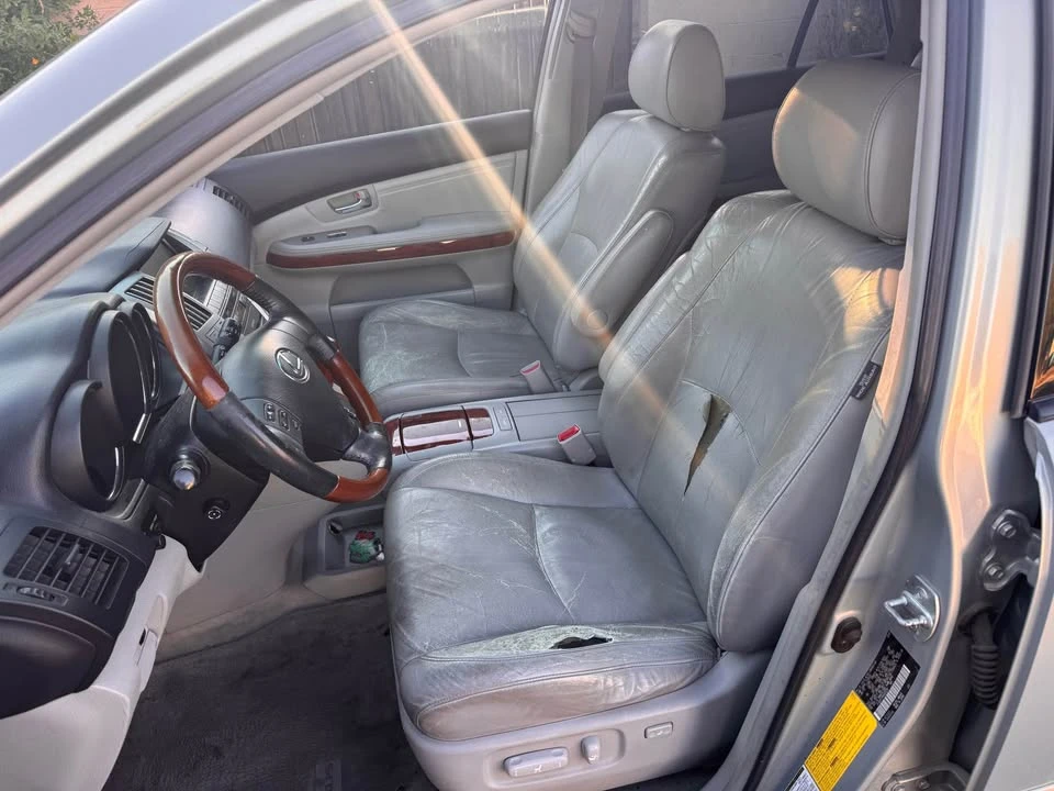 2004 Lexus RX 2nd Gen - Image 6 of 11