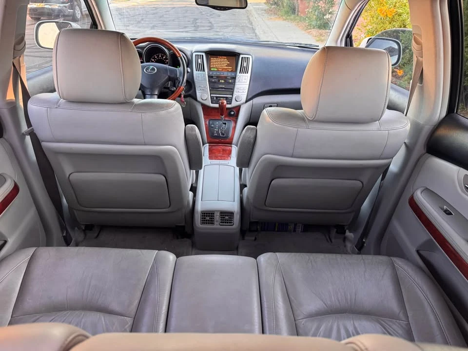 2004 Lexus RX 2nd Gen - Image 5 of 11