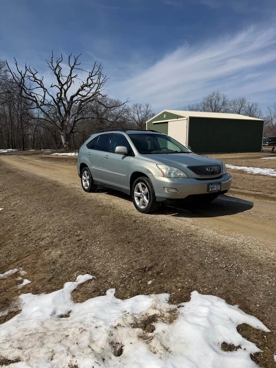 2004 Lexus RX 2nd Gen - Image 4 of 4