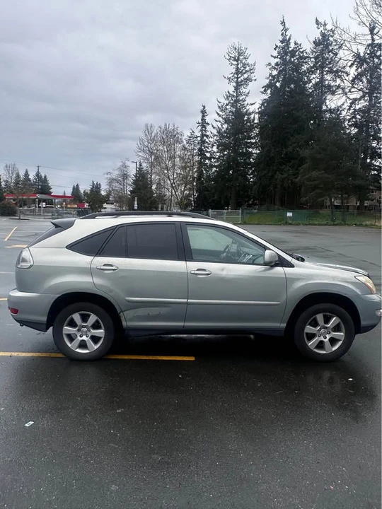 2004 Lexus RX 2nd Gen - Image 4 of 7