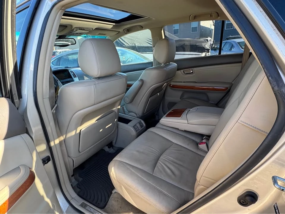 2004 Lexus RX 2nd Gen - Image 9 of 11