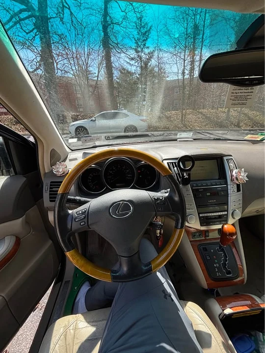 2004 Lexus RX 2nd Gen - Image 9 of 9