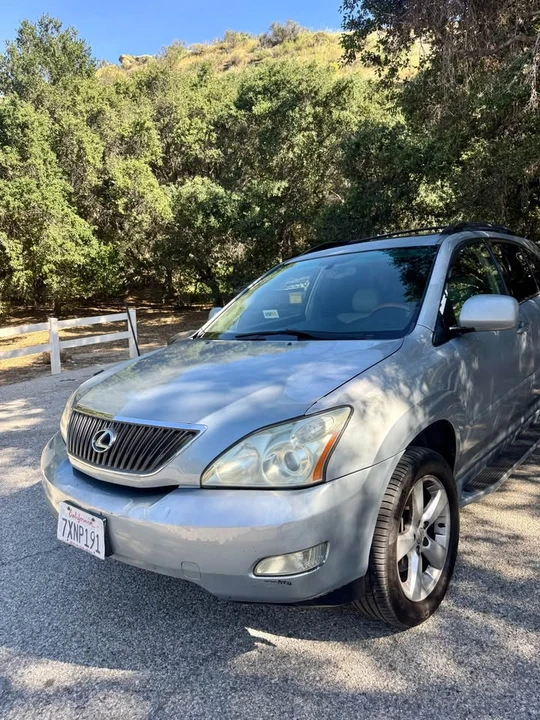 2004 Lexus RX 2nd Gen - Image 3 of 14