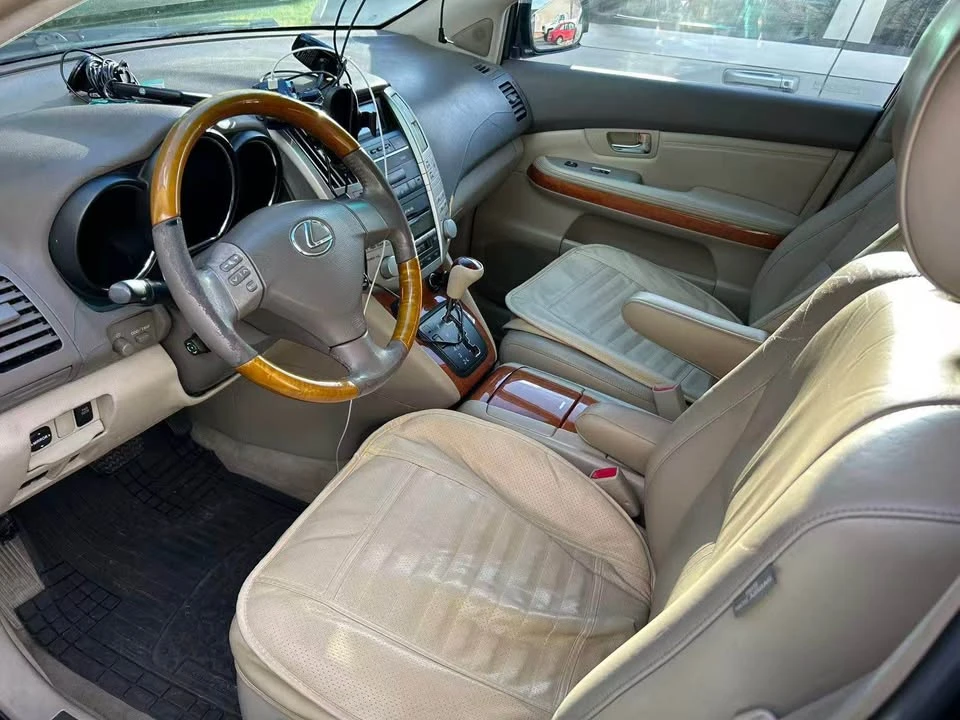 2004 Lexus RX 2nd Gen - Image 8 of 10