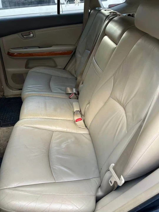 2004 Lexus RX 2nd Gen - Image 9 of 10