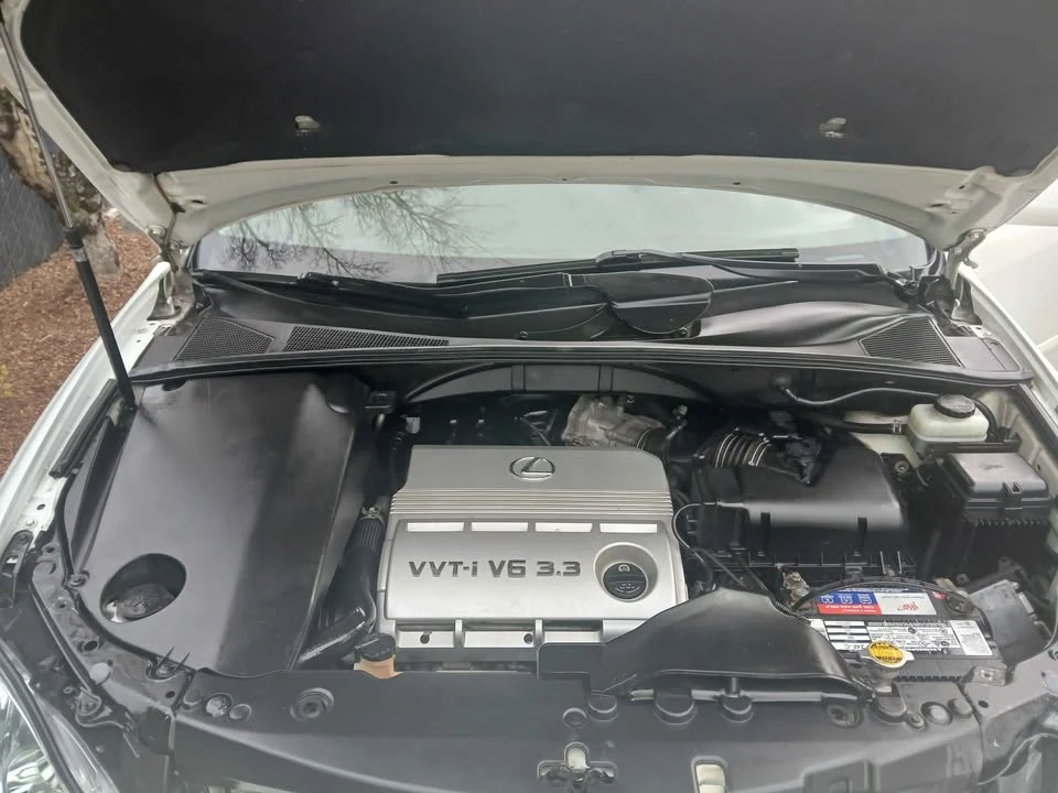 2004 Lexus RX 2nd Gen - Image 12 of 14