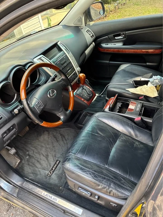 2004 Lexus RX 2nd Gen - Image 4 of 6