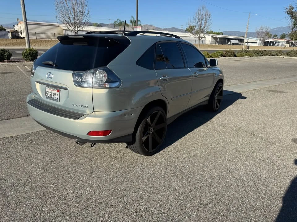 2004 Lexus RX 2nd Gen - Image 5 of 12