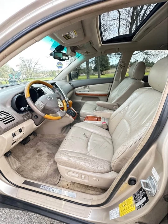 2004 Lexus RX 2nd Gen - Image 9 of 13