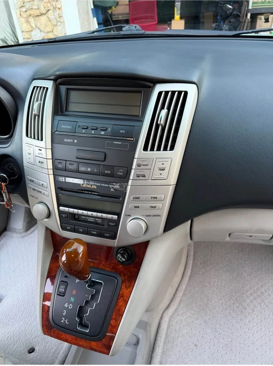 2004 Lexus RX 2nd Gen - Image 18 of 18