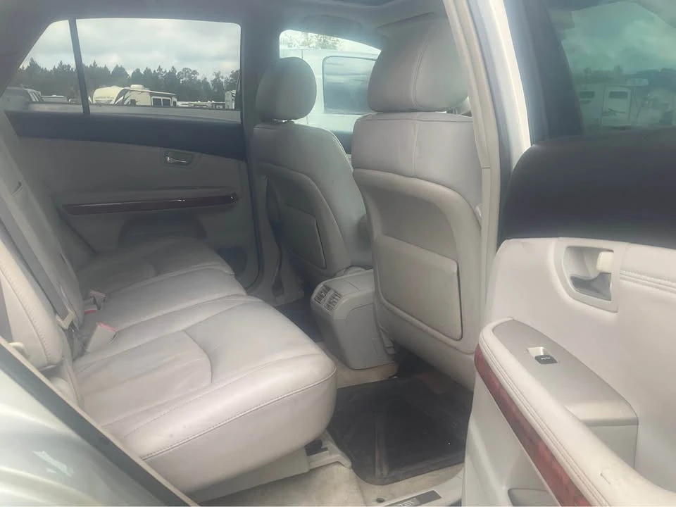 2004 Lexus RX 2nd Gen - Image 10 of 20