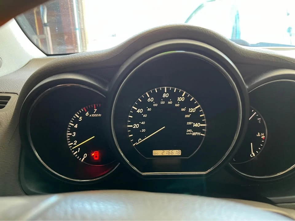 2004 Lexus RX 2nd Gen - Image 3 of 4