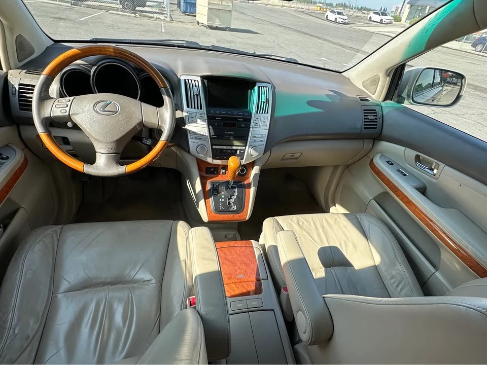 2004 Lexus RX 2nd Gen - Image 5 of 10