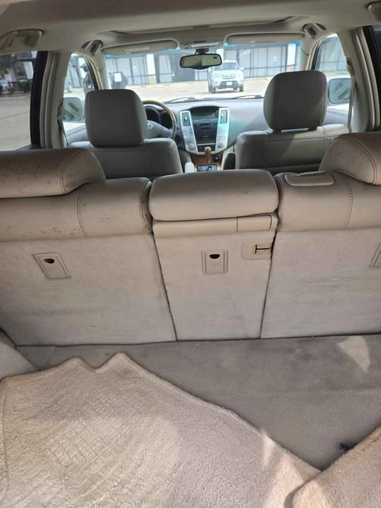 2004 Lexus RX 2nd Gen - Image 9 of 10