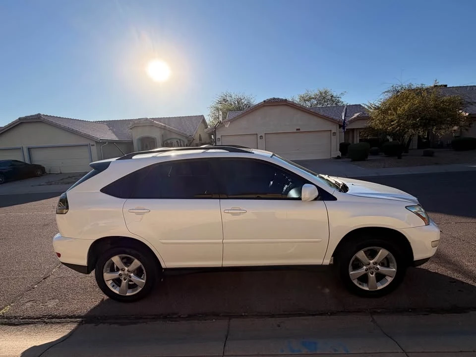 2004 Lexus RX 2nd Gen - Image 4 of 10