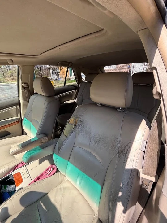 2004 Lexus RX 2nd Gen - Image 5 of 9