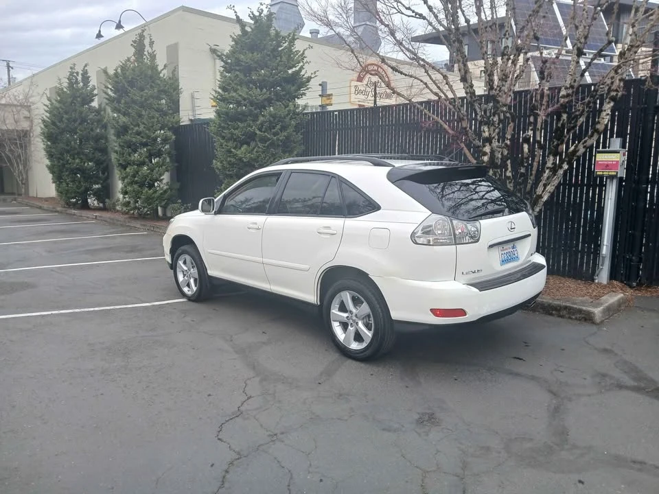 2004 Lexus RX 2nd Gen - Image 5 of 14