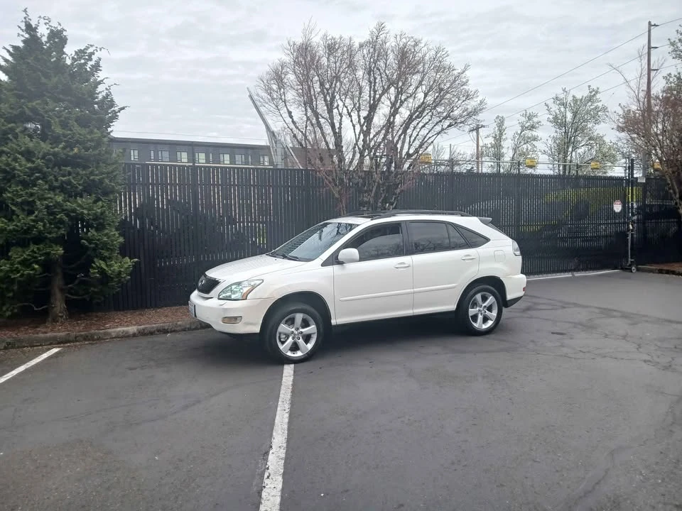 2004 Lexus RX 2nd Gen - Image 7 of 14