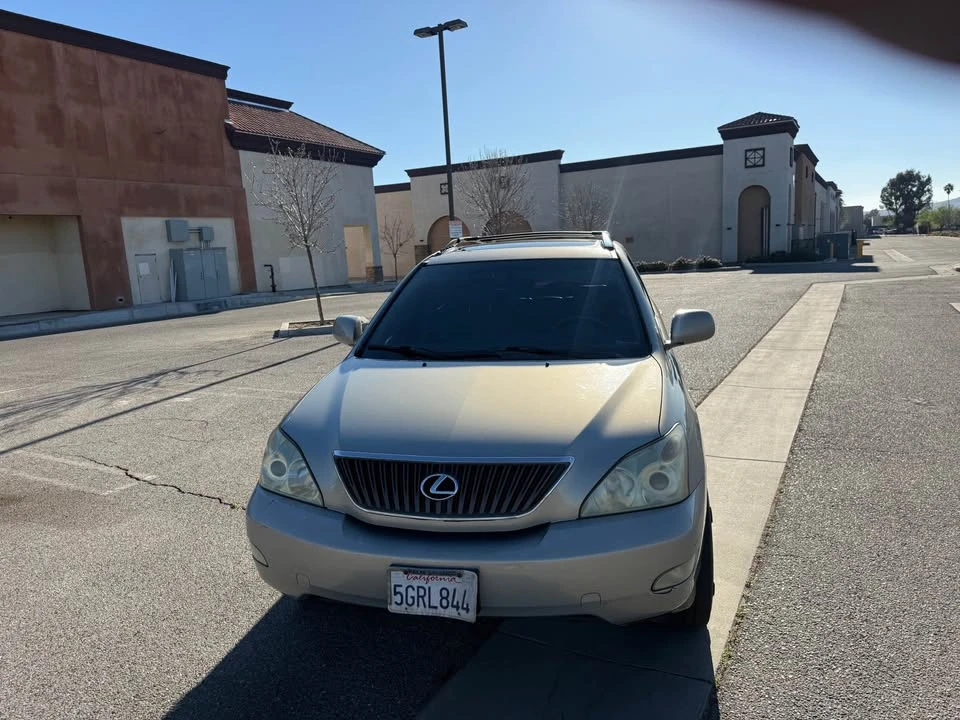 2004 Lexus RX 2nd Gen - Image 8 of 12