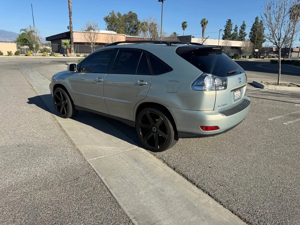 2004 Lexus RX 2nd Gen - Image 4 of 12